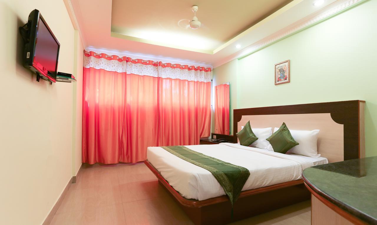 Treebo Trip Grand Regency Hotel Bangalore Exterior photo