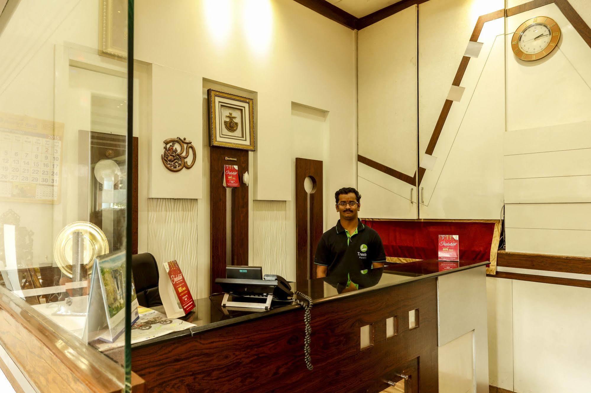 Treebo Trip Grand Regency Hotel Bangalore Exterior photo